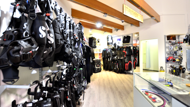 Ein Blick in unseren Tauchshop - Sport Kaindl München